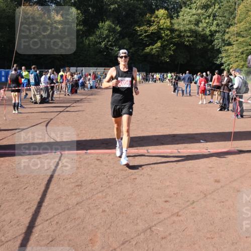 27.09.2026 - 35. Volkslauf durch das schöne Alstertal Strokosch-Dieckow http://msf.ph/oto/10586587 27.09.2026 12:09:01 Ziel 1062, 2056 meine-sportfotos.de