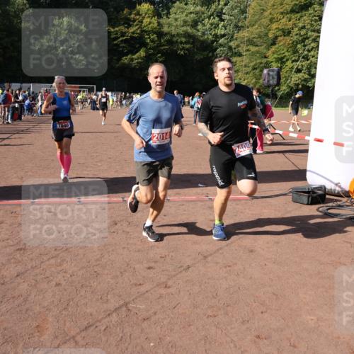 27.09.2026 - 35. Volkslauf durch das schöne Alstertal Strokosch-Dieckow http://msf.ph/oto/10586602 27.09.2026 12:08:56 Ziel 1046, 1062, 2014, 2056, 2273, 2409 meine-sportfotos.de