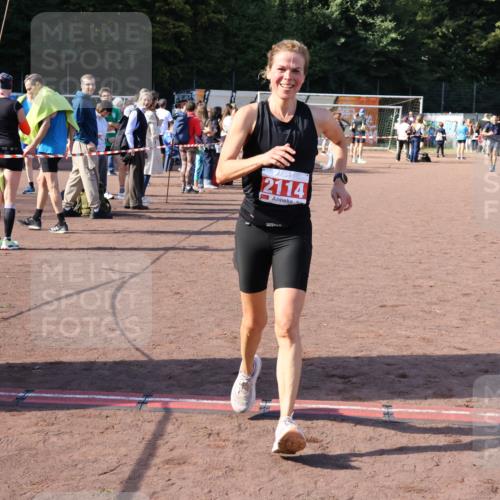 27.09.2026 - 35. Volkslauf durch das schöne Alstertal Strokosch-Dieckow http://msf.ph/oto/10586660 27.09.2026 12:08:07 Ziel 2114, 2336, 3969 meine-sportfotos.de