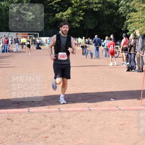27.09.2026 - 35. Volkslauf durch das schöne Alstertal Strokosch-Dieckow http://msf.ph/oto/10586682 27.09.2026 12:07:59 Ziel 1043, 2112, 2114, 2443, 3969 meine-sportfotos.de