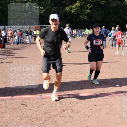 27.09.2026 - 35. Volkslauf durch das schöne Alstertal Strokosch-Dieckow http://msf.ph/oto/10586691 27.09.2026 12:07:57 Ziel 1043, 2112, 2443, 3969 meine-sportfotos.de