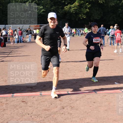 27.09.2026 - 35. Volkslauf durch das schöne Alstertal Strokosch-Dieckow http://msf.ph/oto/10586692 27.09.2026 12:07:57 Ziel 1043, 2112, 2443, 3969 meine-sportfotos.de