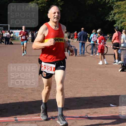 27.09.2026 - 35. Volkslauf durch das schöne Alstertal Strokosch-Dieckow http://msf.ph/oto/10586713 27.09.2026 12:07:35 Ziel 2351, 2445 meine-sportfotos.de