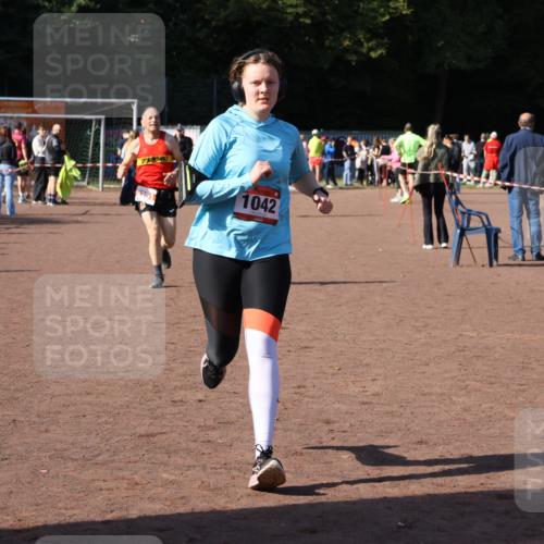 27.09.2026 - 35. Volkslauf durch das schöne Alstertal Strokosch-Dieckow http://msf.ph/oto/10586729 27.09.2026 12:07:30 Ziel 1042, 2351 meine-sportfotos.de