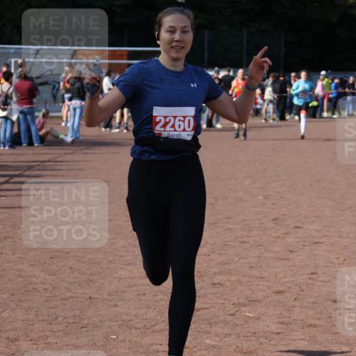 27.09.2026 - 35. Volkslauf durch das schöne Alstertal Strokosch-Dieckow http://msf.ph/oto/10586735 27.09.2026 12:07:24 Ziel 1042, 2260 meine-sportfotos.de