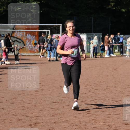 27.09.2026 - 35. Volkslauf durch das schöne Alstertal Strokosch-Dieckow http://msf.ph/oto/10586754 27.09.2026 11:00:44 Ziel 4216 meine-sportfotos.de
