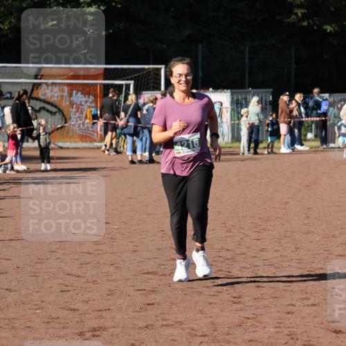 27.09.2026 - 35. Volkslauf durch das schöne Alstertal Strokosch-Dieckow http://msf.ph/oto/10586756 27.09.2026 11:00:44 Ziel 4216 meine-sportfotos.de