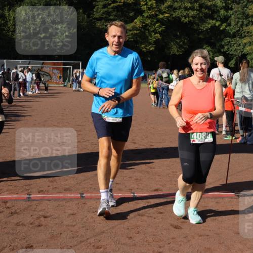 27.09.2026 - 35. Volkslauf durch das schöne Alstertal Strokosch-Dieckow http://msf.ph/oto/10586761 27.09.2026 11:00:31 Ziel 4041, 4080, 4093, 4095 meine-sportfotos.de