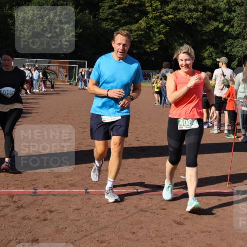 27.09.2026 - 35. Volkslauf durch das schöne Alstertal Strokosch-Dieckow http://msf.ph/oto/10586764 27.09.2026 11:00:31 Ziel 4041, 4080, 4093, 4095 meine-sportfotos.de