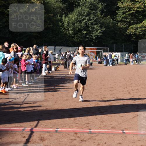 27.09.2026 - 35. Volkslauf durch das schöne Alstertal Strokosch-Dieckow http://msf.ph/oto/10586784 27.09.2026 11:00:07 Ziel 4244 meine-sportfotos.de