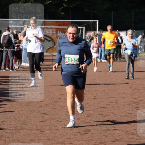 27.09.2026 - 35. Volkslauf durch das schöne Alstertal Strokosch-Dieckow http://msf.ph/oto/10586807 27.09.2026 10:59:50 Ziel 4117, 4130, 4134, 4155, 4159, 4160 meine-sportfotos.de
