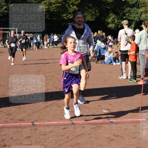 27.09.2026 - 35. Volkslauf durch das schöne Alstertal Strokosch-Dieckow http://msf.ph/oto/10586832 27.09.2026 10:59:37 Ziel 4047, 4049, 4165, 4235 meine-sportfotos.de