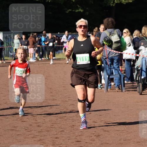 27.09.2026 - 35. Volkslauf durch das schöne Alstertal Strokosch-Dieckow http://msf.ph/oto/10586846 27.09.2026 10:59:28 Ziel 4043, 4047, 4109, 4111, 4185, 4202, 4203 meine-sportfotos.de