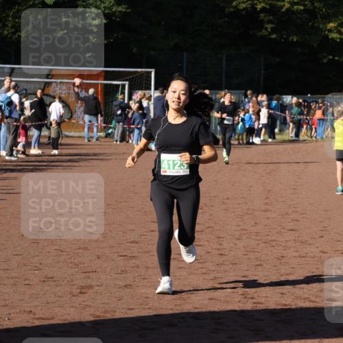 27.09.2026 - 35. Volkslauf durch das schöne Alstertal Strokosch-Dieckow http://msf.ph/oto/10586868 27.09.2026 10:58:50 Ziel 4123 meine-sportfotos.de