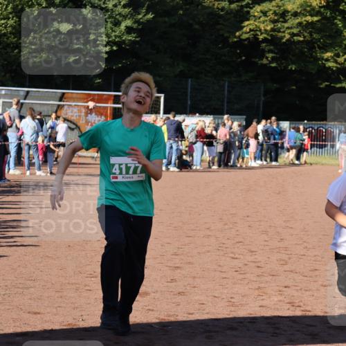 27.09.2026 - 35. Volkslauf durch das schöne Alstertal Strokosch-Dieckow http://msf.ph/oto/10586964 27.09.2026 10:57:13 Ziel 4059, 4177 meine-sportfotos.de
