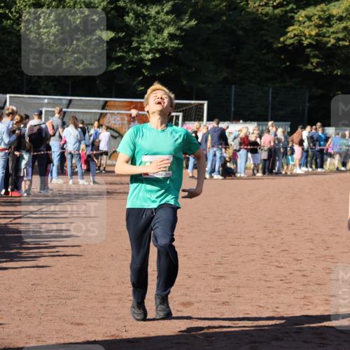 27.09.2026 - 35. Volkslauf durch das schöne Alstertal Strokosch-Dieckow http://msf.ph/oto/10586968 27.09.2026 10:57:12 Ziel 4059, 4177 meine-sportfotos.de