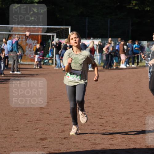 27.09.2026 - 35. Volkslauf durch das schöne Alstertal Strokosch-Dieckow http://msf.ph/oto/10586998 27.09.2026 10:56:22 Ziel 4103 meine-sportfotos.de