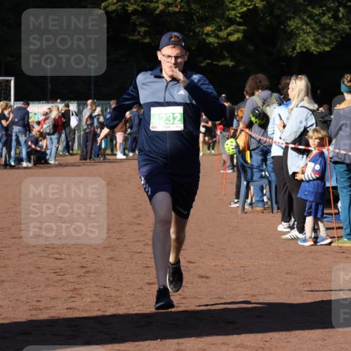 27.09.2026 - 35. Volkslauf durch das schöne Alstertal Strokosch-Dieckow http://msf.ph/oto/10587051 27.09.2026 10:55:44 Ziel 4138, 4232 meine-sportfotos.de