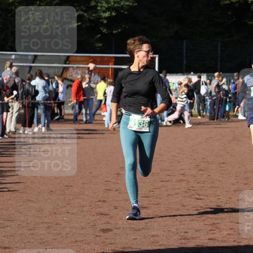 27.09.2026 - 35. Volkslauf durch das schöne Alstertal Strokosch-Dieckow http://msf.ph/oto/10587059 27.09.2026 10:55:42 Ziel 4138, 4232 meine-sportfotos.de
