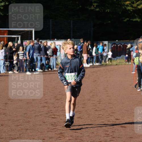 27.09.2026 - 35. Volkslauf durch das schöne Alstertal Strokosch-Dieckow http://msf.ph/oto/10587064 27.09.2026 10:55:19 Ziel 4956 meine-sportfotos.de