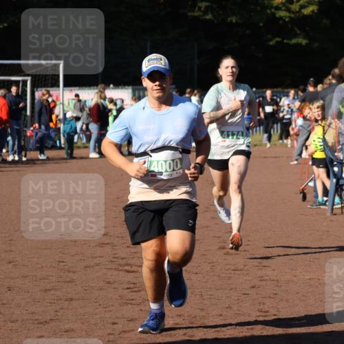 27.09.2026 - 35. Volkslauf durch das schöne Alstertal Strokosch-Dieckow http://msf.ph/oto/10587120 27.09.2026 10:54:23 Ziel 4000, 4174 meine-sportfotos.de