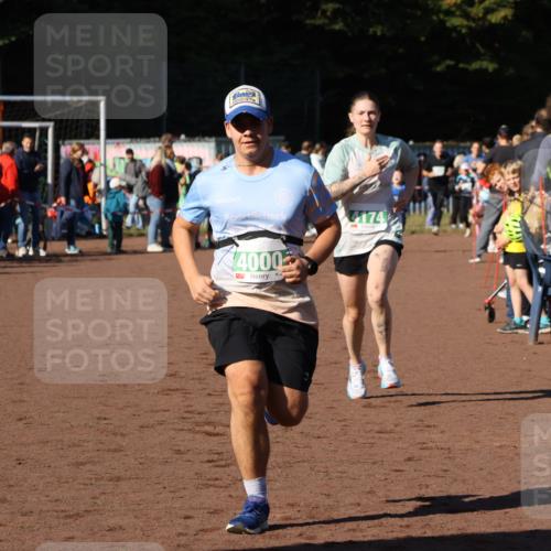 27.09.2026 - 35. Volkslauf durch das schöne Alstertal Strokosch-Dieckow http://msf.ph/oto/10587121 27.09.2026 10:54:23 Ziel 4000, 4174 meine-sportfotos.de