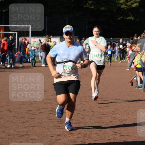 27.09.2026 - 35. Volkslauf durch das schöne Alstertal Strokosch-Dieckow http://msf.ph/oto/10587125 27.09.2026 10:54:23 Ziel 4000, 4174 meine-sportfotos.de