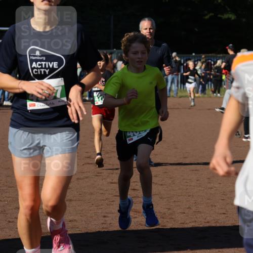27.09.2026 - 35. Volkslauf durch das schöne Alstertal Strokosch-Dieckow http://msf.ph/oto/10587174 27.09.2026 10:53:28 Ziel 4061, 4083, 4104, 4105, 4201, 4957 meine-sportfotos.de