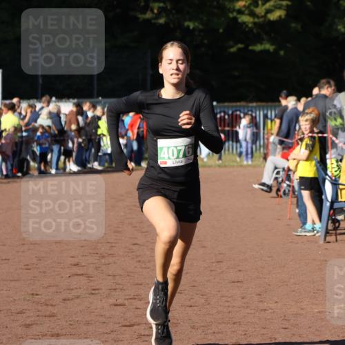 27.09.2026 - 35. Volkslauf durch das schöne Alstertal Strokosch-Dieckow http://msf.ph/oto/10587190 27.09.2026 10:52:59 Ziel 4076 meine-sportfotos.de