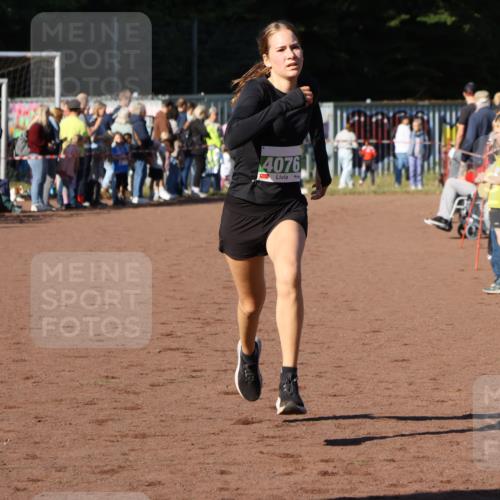 27.09.2026 - 35. Volkslauf durch das schöne Alstertal Strokosch-Dieckow http://msf.ph/oto/10587194 27.09.2026 10:52:59 Ziel 4076 meine-sportfotos.de