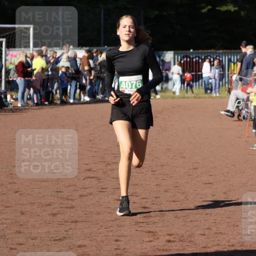 27.09.2026 - 35. Volkslauf durch das schöne Alstertal Strokosch-Dieckow http://msf.ph/oto/10587197 27.09.2026 10:52:59 Ziel 4076 meine-sportfotos.de