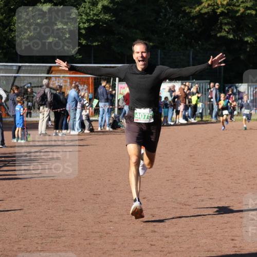 27.09.2026 - 35. Volkslauf durch das schöne Alstertal Strokosch-Dieckow http://msf.ph/oto/10587233 27.09.2026 10:51:59 Ziel 4075, 4082, 4118 meine-sportfotos.de