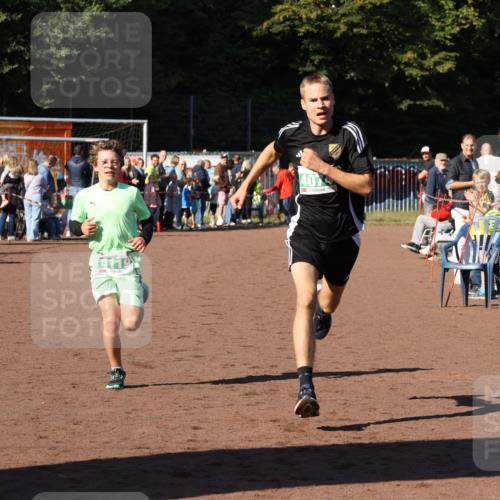 27.09.2026 - 35. Volkslauf durch das schöne Alstertal Strokosch-Dieckow http://msf.ph/oto/10587252 27.09.2026 10:50:51 Ziel 4074, 4119, 4958 meine-sportfotos.de