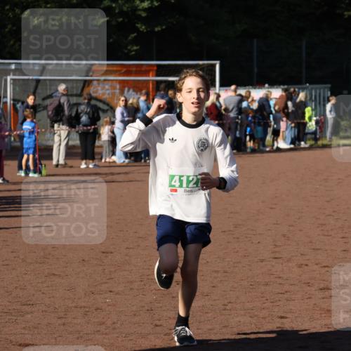 27.09.2026 - 35. Volkslauf durch das schöne Alstertal Strokosch-Dieckow http://msf.ph/oto/10587278 27.09.2026 10:50:10 Ziel 4127 meine-sportfotos.de