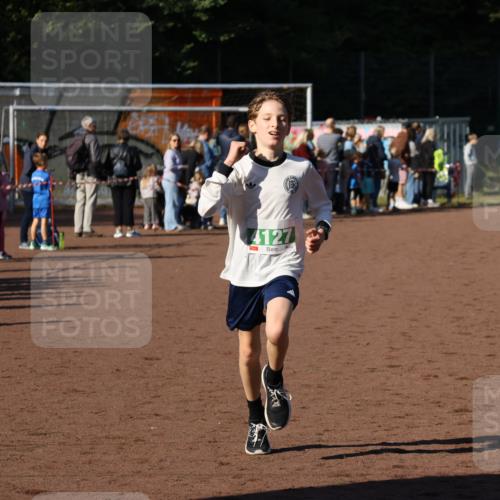 27.09.2026 - 35. Volkslauf durch das schöne Alstertal Strokosch-Dieckow http://msf.ph/oto/10587282 27.09.2026 10:50:10 Ziel 4127 meine-sportfotos.de