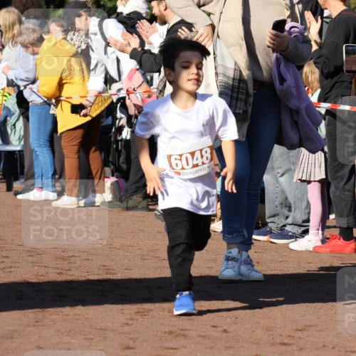 27.09.2026 - 35. Volkslauf durch das schöne Alstertal Strokosch-Dieckow http://msf.ph/oto/10587403 27.09.2026 10:43:02 Ziel 6048 meine-sportfotos.de