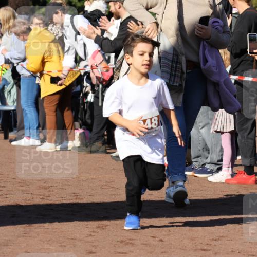 27.09.2026 - 35. Volkslauf durch das schöne Alstertal Strokosch-Dieckow http://msf.ph/oto/10587404 27.09.2026 10:43:02 Ziel 48 meine-sportfotos.de