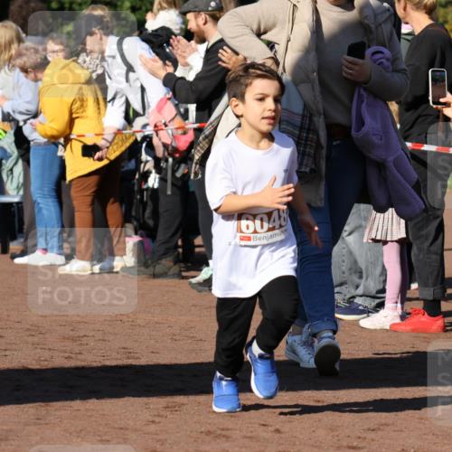 27.09.2026 - 35. Volkslauf durch das schöne Alstertal Strokosch-Dieckow http://msf.ph/oto/10587405 27.09.2026 10:43:02 Ziel 6048 meine-sportfotos.de