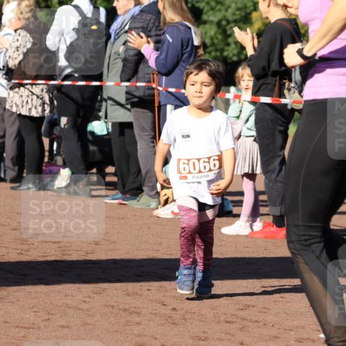 27.09.2026 - 35. Volkslauf durch das schöne Alstertal Strokosch-Dieckow http://msf.ph/oto/10587478 27.09.2026 10:43:56 Ziel 6066 meine-sportfotos.de