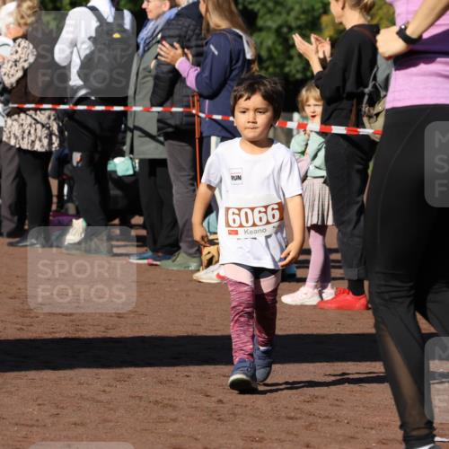 27.09.2026 - 35. Volkslauf durch das schöne Alstertal Strokosch-Dieckow http://msf.ph/oto/10587479 27.09.2026 10:43:56 Ziel 6066 meine-sportfotos.de
