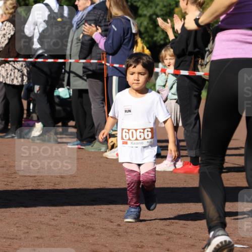 27.09.2026 - 35. Volkslauf durch das schöne Alstertal Strokosch-Dieckow http://msf.ph/oto/10587481 27.09.2026 10:43:57 Ziel 6066 meine-sportfotos.de