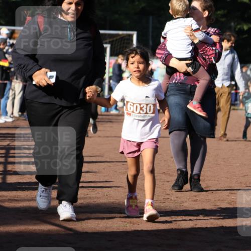 27.09.2026 - 35. Volkslauf durch das schöne Alstertal Strokosch-Dieckow http://msf.ph/oto/10587484 27.09.2026 10:43:59 Ziel 6030, 3050 meine-sportfotos.de