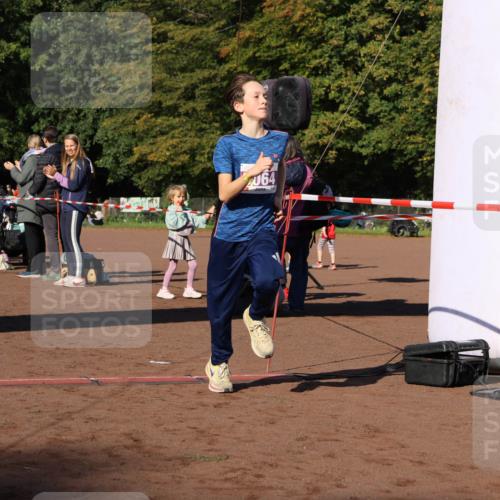 27.09.2026 - 35. Volkslauf durch das schöne Alstertal Strokosch-Dieckow http://msf.ph/oto/10587499 27.09.2026 10:44:24 Ziel 064, 5064 meine-sportfotos.de
