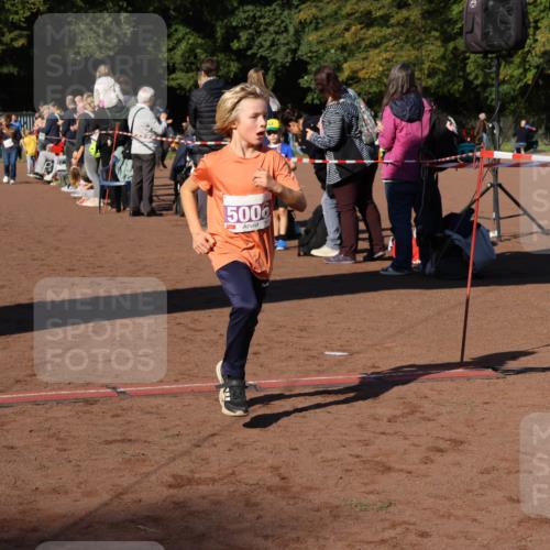 27.09.2026 - 35. Volkslauf durch das schöne Alstertal Strokosch-Dieckow http://msf.ph/oto/10587580 27.09.2026 10:45:11 Ziel 5000, 5006 meine-sportfotos.de