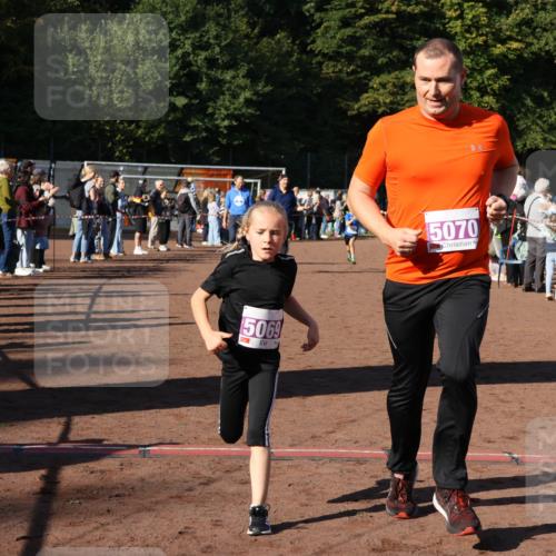 27.09.2026 - 35. Volkslauf durch das schöne Alstertal Strokosch-Dieckow http://msf.ph/oto/10587616 27.09.2026 10:45:48 Ziel 5069, 5070, 5031, 5069, 5070, 5974 meine-sportfotos.de