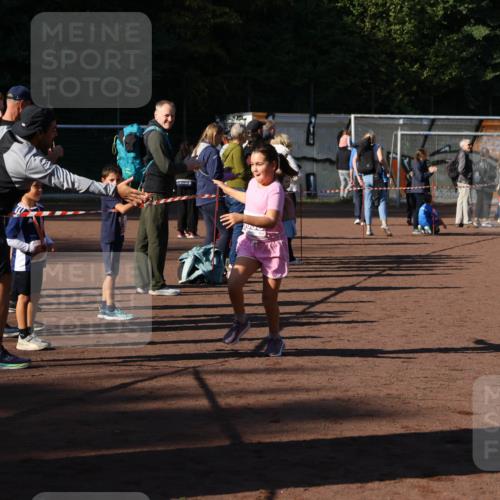 27.09.2026 - 35. Volkslauf durch das schöne Alstertal Strokosch-Dieckow http://msf.ph/oto/10587808 27.09.2026 10:48:57 Ziel 5056 meine-sportfotos.de