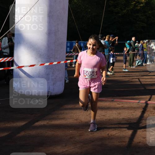 27.09.2026 - 35. Volkslauf durch das schöne Alstertal Strokosch-Dieckow http://msf.ph/oto/10587815 27.09.2026 10:49:00 Ziel 5056, 5056 meine-sportfotos.de