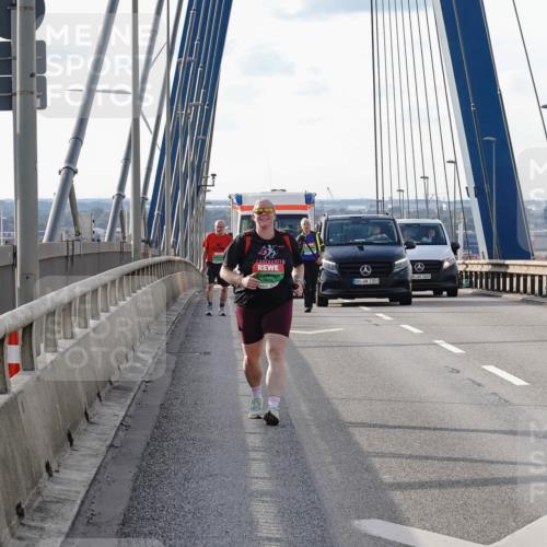 03.10.2026 - Köhlbrandbrückenlauf Michael Burmester http://msf.ph/oto/10803697 03.10.2026 16:16:04 Position 2 9478, 2353 meine-sportfotos.de