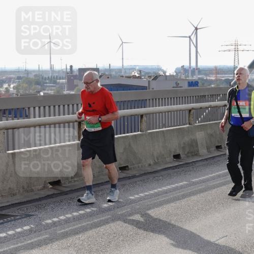 03.10.2026 - Köhlbrandbrückenlauf Michael Burmester http://msf.ph/oto/10815779 03.10.2026 16:16:26 Position 2 7899 meine-sportfotos.de