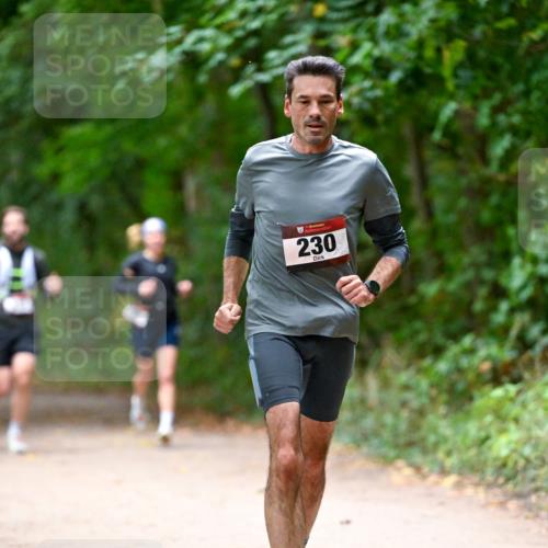 11.10.2026 - Bramfelder Halbmarathon 2026 Dr. Thomas Lammeyer http://msf.ph/oto/10815824 11.10.2026 09:50:03 Laufen 230 meine-sportfotos.de